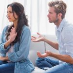 Prečo ľudia zostávajú v nešťastných vzťahoch a "čakajú na lásku": 4 dôvody Prečo ľudia zostávajú v nešťastných vzťahoch a "čakajú na lásku":